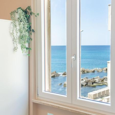 L'Affaccio Rooms - Lungomare Галлиполи Экстерьер фото